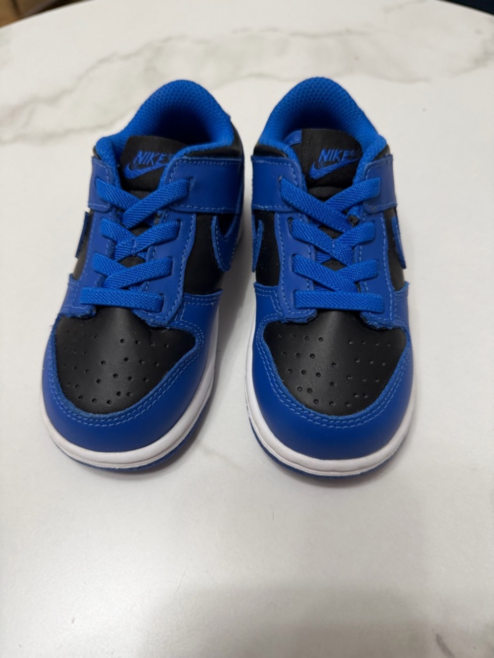 Nike Kids Royal Blue and Black Hook-and-Loop Sneakers